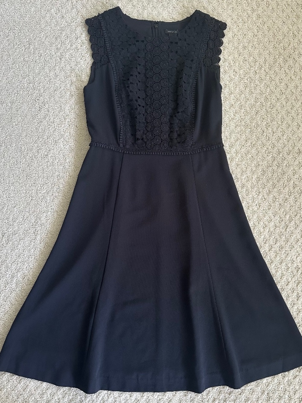Ann Taylor Crochet Lace Fit-&-Flare Dress Black 10 Cocktail Business Classic NWT